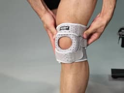 1 Piece Women Men Upgraded Anti-slip Breathable Adjustable Knee Support Patellar Silicone with Air Holes For Bask