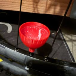 Tubeless Bike Tire Sealant Funnel, Easy Pour Bicycle Wheel Repair Inject Funnel MTB Road Bike Tyre Maintenance Tool