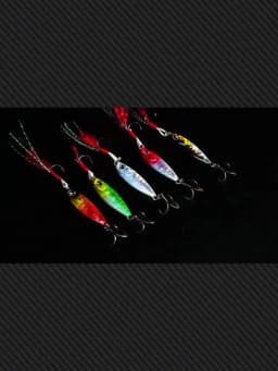 2Pcs Mini Metal Jig Fishing Lure 1.5g 3.8g 5.5g Small Bait with Feather Hook Laser Coating Spoon Trout Bass Freshwater Fishing