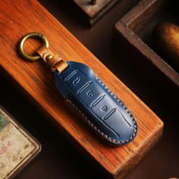 Leather Car Key Cover Key Case Keychain Accessories for Dongfeng Fengguang DFSK Glory 580 Fengon Ix5 Ix7 Seres 3 5 Sf5 2021 2022