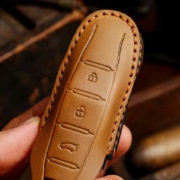 Leather Car Key Cover Key Case Keychain Accessories for Dongfeng Fengguang DFSK Glory 580 Fengon Ix5 Ix7 Seres 3 5 Sf5 2021 2022