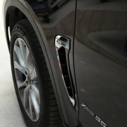 Shark Gills 3D Stickers Side Fender Vent Decoration Car-Styling Auto Accessories For BMW Xdrive Emblem Logo X5 F15 X5M F85 LOGO
