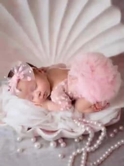 Ylsteed Pink Polka Dot Newborn Photography Romper with Bow Headband Baby Girl Photoshoot Outfits 1 Month Infant Picture Props