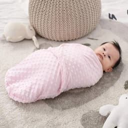1Pc Baby Dotted Swaddle Blanket, Newborn Anti-Startle Swaddle, 3D Dotted Fleece Swaddle Wrap, Soft Touch for Sleep Aid, Warm and Skin-Friendly Soothing Newborn Sleeping Bag