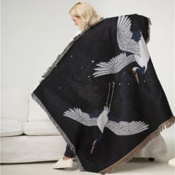 Japanese Red-Crowned Crane Woven Throw Blanket Oriental Style Black Bird Jacquard Tapestry with Fringe Vintage Asian Decor Throw