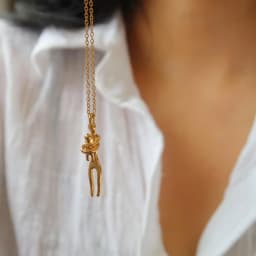 18K Gold Plated Stainless Steel Mother and Child Hug Necklace, Minimalist Mom Baby Pendant, Waterproof Gift for Her