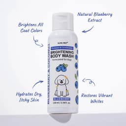 Professional Dog Whitening Shampoo Blueberry Brightening Formula Enhances Fur Shine Softness Pet Grooming Care