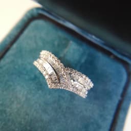 Huitan Fashion Wave Design Cubic Zirconia Rings for Women New Arrival Luxury Wedding Accessory Silver Color High-quality Jewelry