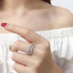 Huitan Fashion Wave Design Cubic Zirconia Rings for Women New Arrival Luxury Wedding Accessory Silver Color High-quality Jewelry