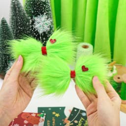 A Pair European Christmas 5" Green Fur Monster Hair Bow Barrette Girl's DIY Hear Hair Accessories Grinch Headwear For Woemn