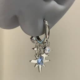 1 Pair Elegant and Fashionable Four-Pointed Star Earrings, Suitable for Women To Wear At Any Occasion