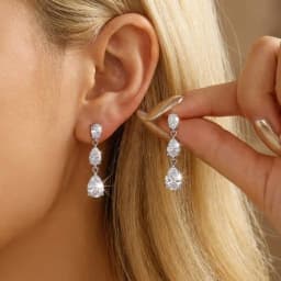 Elegant Red Zircon Butterfly Drop Earrings for Women Temperament Sweet Metal Bow Earrings Fashion Charms Jewelry Accessories