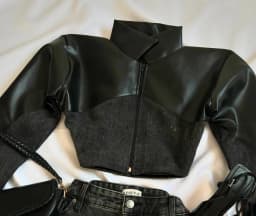 American High Street Autumn High Waist Fashion Hot Girl Short Top with Sweet and Cool Hip Hop Design and Versatile Two Piece Set