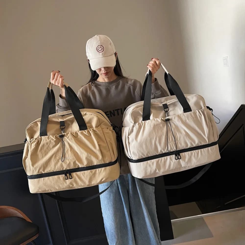 Large Travel Bag - Spacious, Lightweight & Durable. with Adjustable Strap & Pockets. Perfect for Travel & Commute Сумка Женская