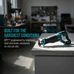Makita 18V Brushless Cordless Reciprocating Saw Portable Power Tool with 4 Saw Blades for Wood Metal and Pipe Cutting