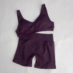 Women's Seamless Gym Set Scoop Backless Sports Bra V Neck Top with Scrunch Shorts Yoga Workout Outfit Fitness Clothing