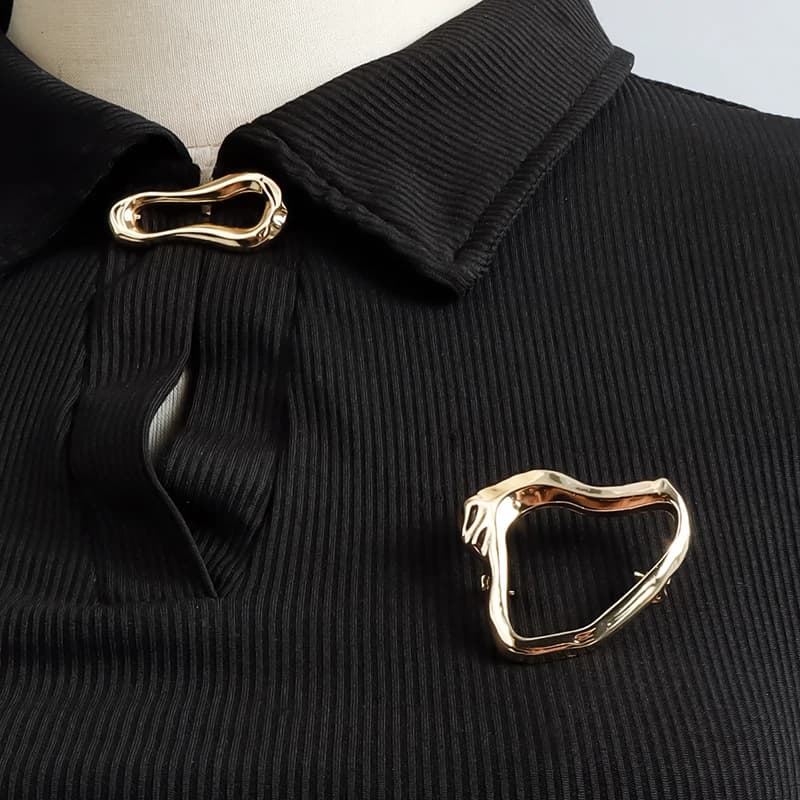 Simple Irregular Brooches Exquisite Heart Waist Cinch Pins for Women Men Vintage Casual Versatile Fixed Clothing Accessories New