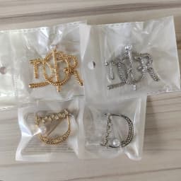 Light Luxury New Women's High-end D Letter Zircon Brooch Pin Ins Design Coat Dress Jacket Accessories Personalized Suit Corsage