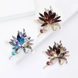 Beaut&Berry Luxury Crystal Glass Hand Bouquet Brooches for Women Unisex Flower Pins Available Casual Party Accessories Gifts