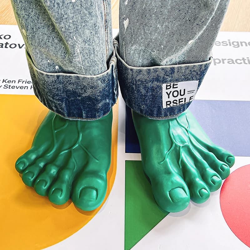 Funny Green Big Toe Slippers Men's Beach Shoes Home Slippers Parody Giant Five Finger Slipper Halloween Cosplay Intersting Shoes