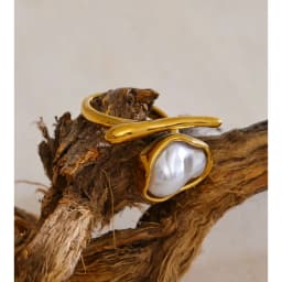 Yhpup 2025 Baroque Simulated Pearls Vintage Ring for Women 18K Golden Plated Distinctive Fashion Attractive Finger Charm Jewelry