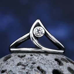 Fashion 2024 New 316L Stainless Steel Enagagement Saga Cos Game Ring With Zircon For Man Women Geometric Jewelry Valentine Gift