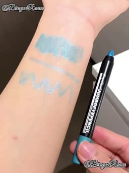 Smoky Dark Green Eyeshadow Pencil Stick Waterproof Pearlescent 12 Colors Metallic Glitter Eye Shadow Highlighter Pen Makeup Tool