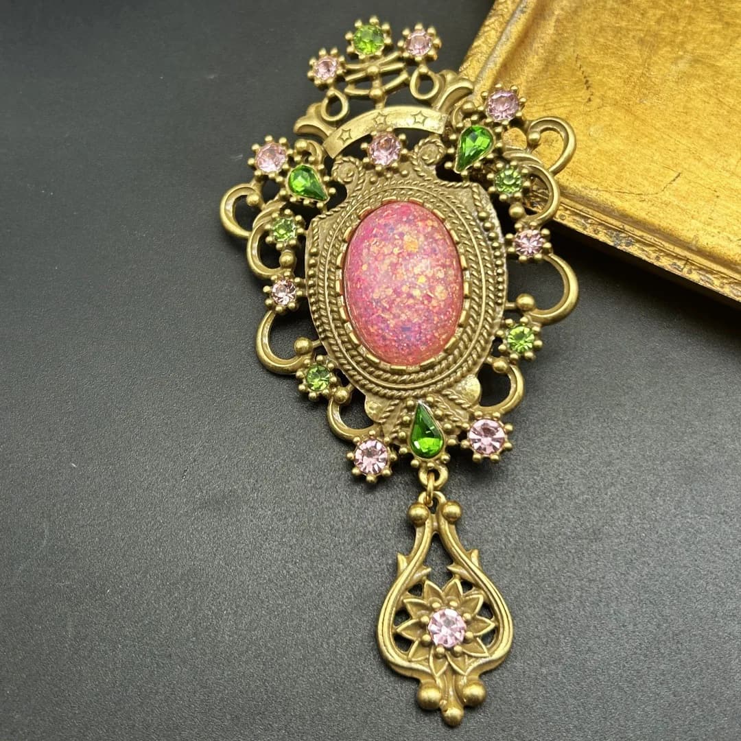 Cross-border Luxury Palace Baroque Large Gemstone Brooch Vintage Style Men's and Women's Coat Coat Brooch Accessories