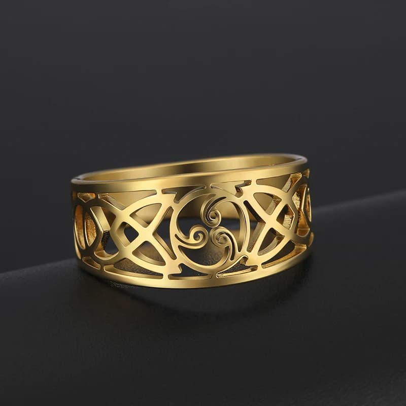 COOLTIME Witch Knot Triskele Triple Spiral Symbol Ring Stainless Steel Triskelion Amulet Ring for Women Men Vintage Jewelry Gift