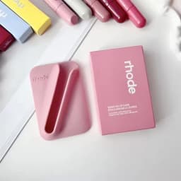 Hot‑Trend Lip Gloss Magnetic Back Design, Silicone Phone Back Holder, Stable Attachment for Simple Convenient Daily Use