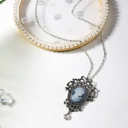 Vintage Cameo Beauty Portrait Pendant Necklace For Women Men Luxury Resin Lady Queen Flower Butterfly Long Sweater Chain Jewelry