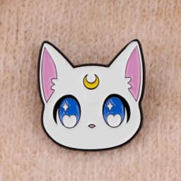 Cartoon Anime Brooches For Women Kawaii Enamel Pin Fashion Metal Badge Jewelry Clothing Backpack Accessories Girls Gift