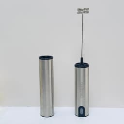 Handheld Electric Milk Frother, Made of Stainless Steel, USB Rechargeable, with a Storage Lid, Suitable for Coffee, Latte