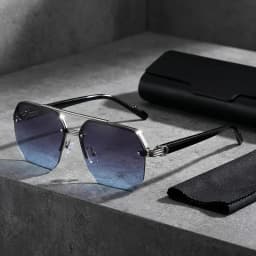 1pcs Stylish Men's Double Bridge Square Sunglasses, Anti-Reflective, Metal and Acetate Material for Daily Wear.