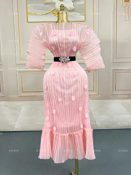 2026 New Waist and Thin Loose Women's Clothing Eugen Yarn Miyake Temperament Pleated Three-dimensional Flower Dress