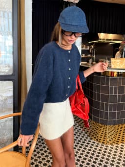 Bornladies 2026 New Lazy Style Cardigan Women's Spring and Autumn Loose Round Neck Knitted Jacket Soft Long Sleeved Sweater