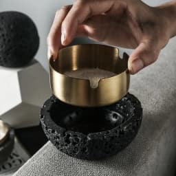 Nordic Industrial Minimalist Concrete Ashtray, Artisan-Made Natural Texture, Removable Stainless Steel Bowl & Anti-Fly Ash Lid
