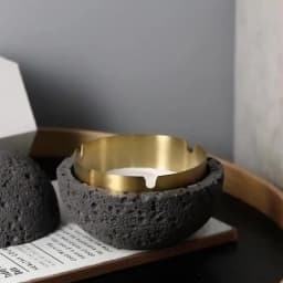 Nordic Industrial Minimalist Concrete Ashtray, Artisan-Made Natural Texture, Removable Stainless Steel Bowl & Anti-Fly Ash Lid