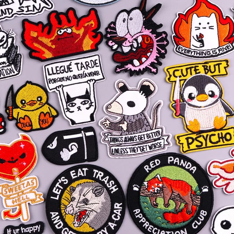 Animal Cat Possum Fox Patch Cartoon Embroidery Patch Iron On Patches For Clothing Thermoadhesive Patches On Clothes Sewing Badge