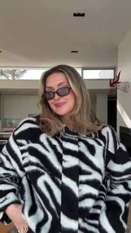 Women Zebra Print Faux Fur Jacket Lapel Collar Fluffy Long Sleeve Cropped Coat  Autumn Warm Winter Casual Chic Street Top 2026
