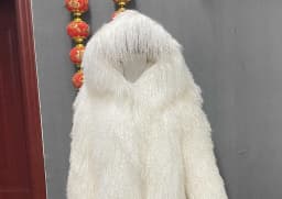 2025 Autumn Fashion Warm Short Real Mongolia Sheep Fur Jacket Women Plus Size Curly Lamb Fur Jacket Female