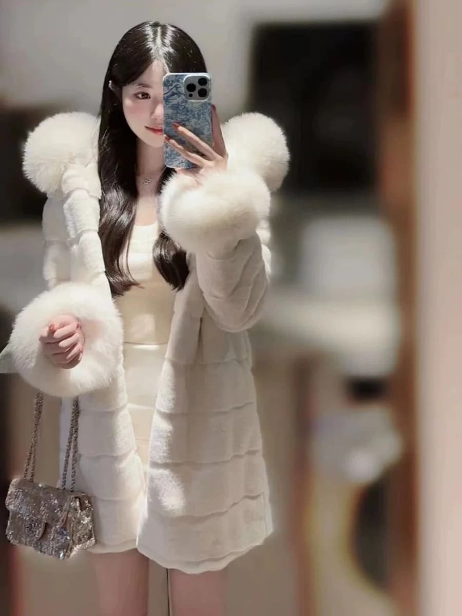 2025 Young Style Thickened Younger Looking Artificial Fur Collar Hooded Leather Coat Women's Mid-Length Sweet Style