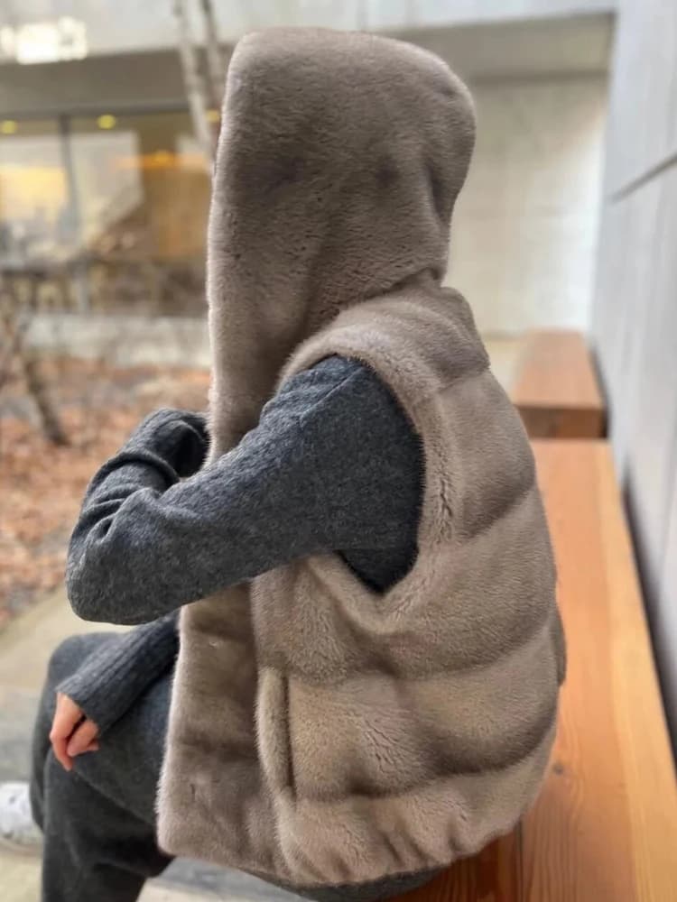 HDHOHR 2026 High Quality Real Mink Fur Vast Full Pelt Fur Coats Fashion Natural Mink Fur Jackets Winter Female Fur Warm Vast