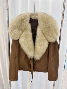 2025 New Fashion Winter Natural Real Fox Fur Collar Goose Down Parkas Jackets Womens Luxury Clothing
