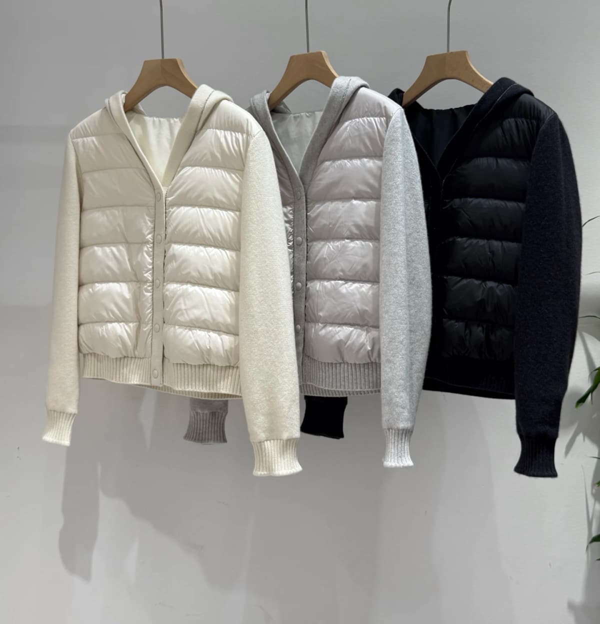 2026Fall/Winter Women's Cashmere-Knit Hooded Down Coat