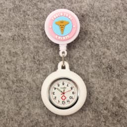 New Cute Nurse Doctor Retractable Pocket Watches Hospital Medical Supplies Badge Reel Ambulance Syringe Clips Watches
