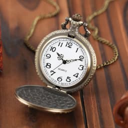 Vintage Bronze Wild Animal Pattern Necklace Watches Wolf/Eagle/Deer/Bear/Horse/Birds Retro Elegant Quartz Pocket Clock