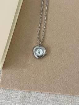 Retro Silver Pocket Watch,Pendant Necklace,Women's Niche High-End Sense,Unique Long Sweater Chain Watch,2026 New Accessories