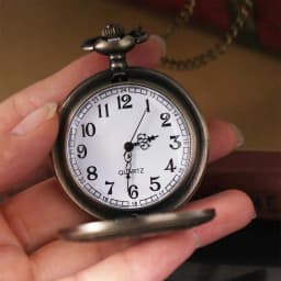 Roman Scale Display Vintage Pocket Watch Necklace Chain Quartz Pendant Bronze Chain Clock Leisure Silver Retro Hanging Watch