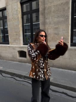 Women Leopard Print Stand Collar Waist Cinched Faux Fur Short Coat Fluffy Cuff Fashion Outerwear Winter Ladies Warm Furry Jacket
